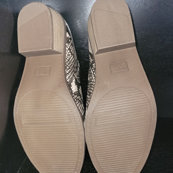 Snake Print Booties - Picture 4 of 5